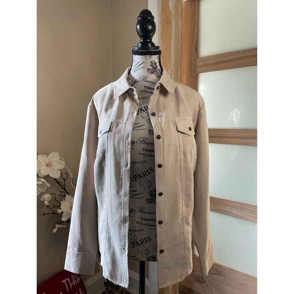 Croft & Barrow Woman Botton Down Shirt, Soft Suede Feel Collared Medium - Picture 2 of 8